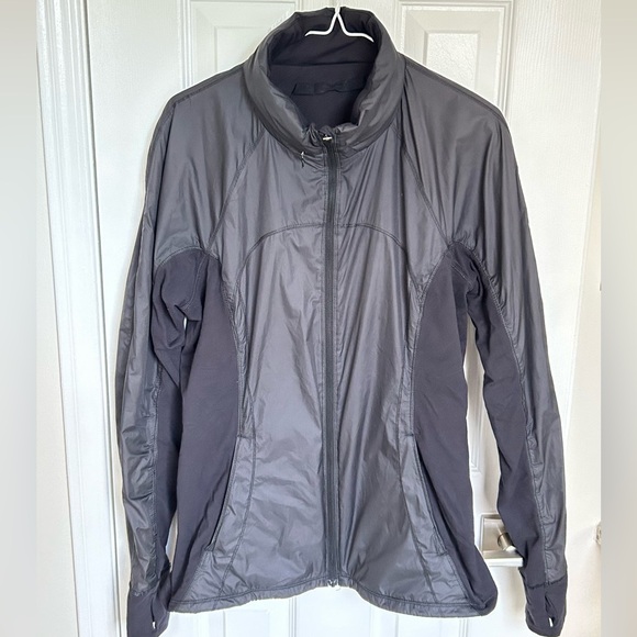 Lululemon Windbreaker Jacket, Black, Size 10 - Picture 4 of 12